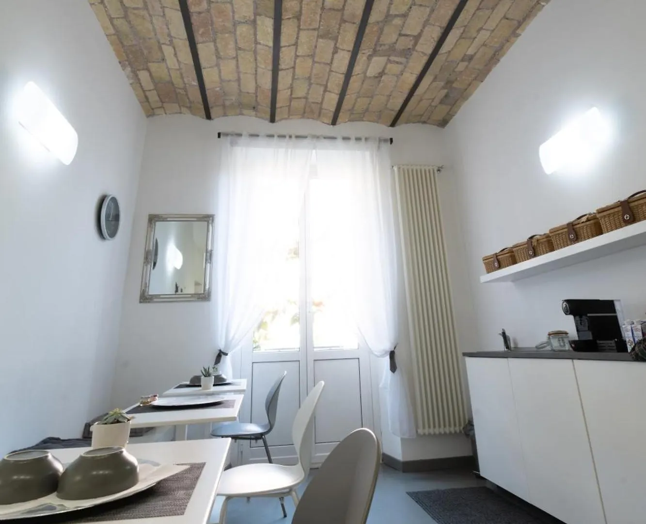 Inn Urbe Colosseo Rome Couette-café