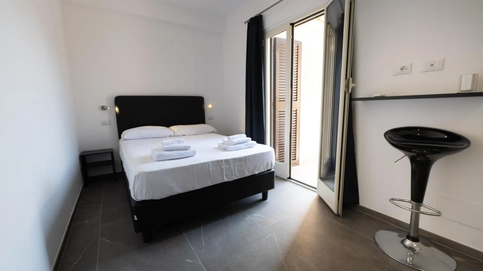 Inn Urbe Colosseo Rome 2*,  Italie