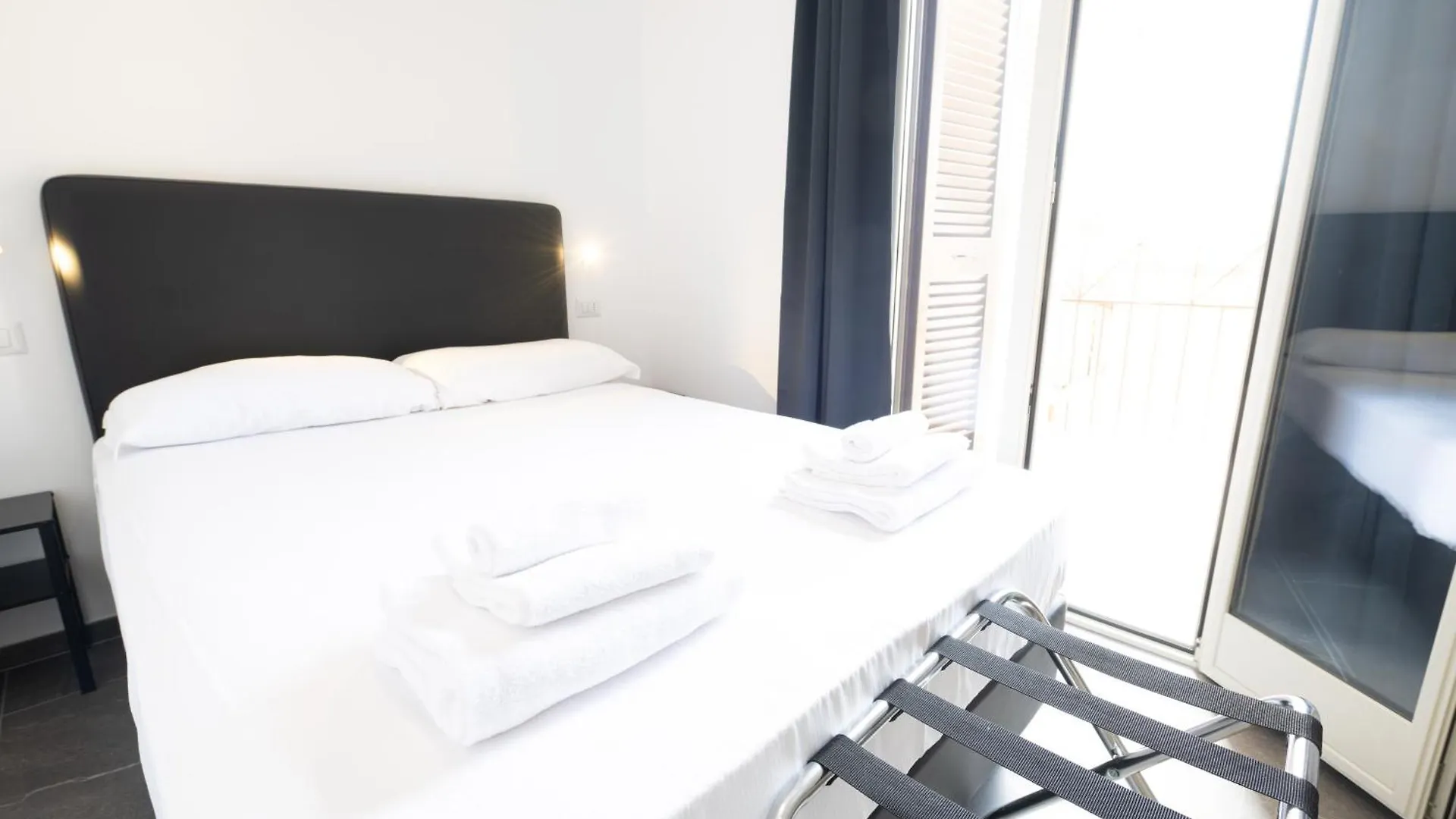 ** Couette-café Inn Urbe Colosseo Rome Italie