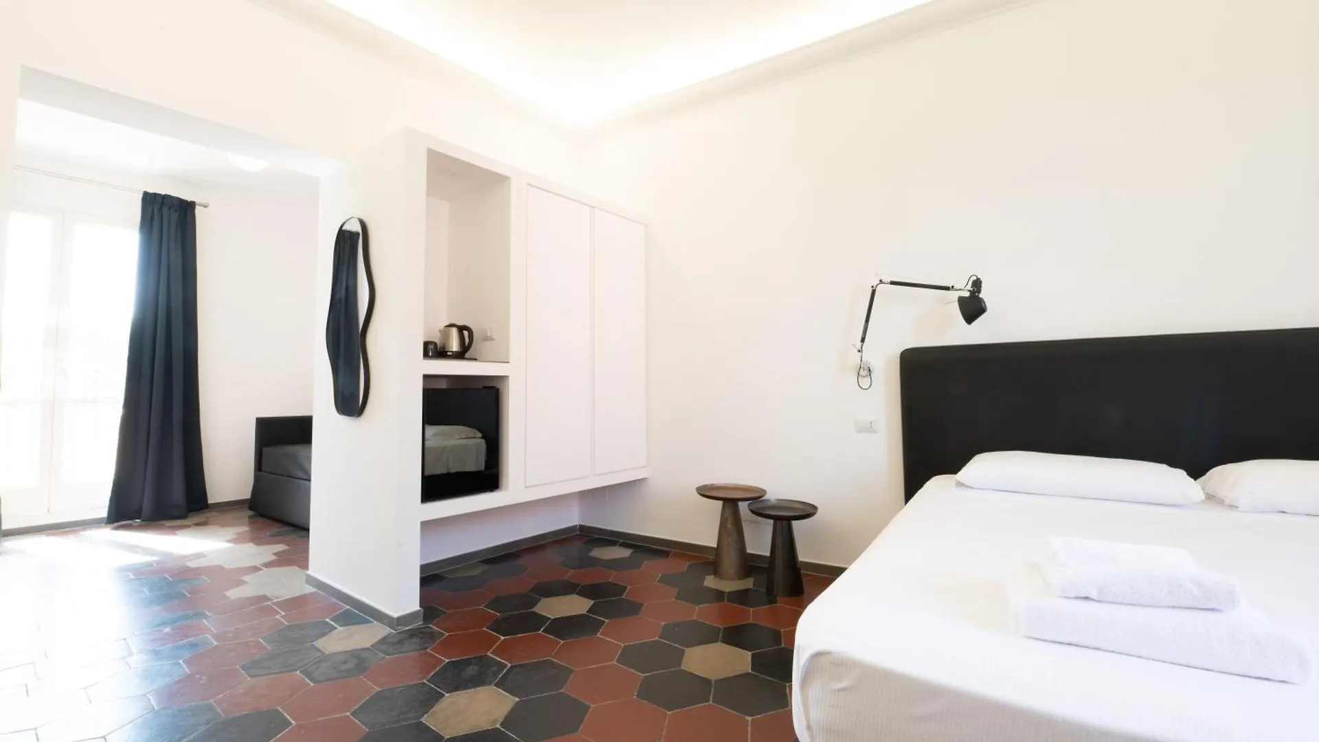 ** Couette-café Inn Urbe Colosseo Rome Italie