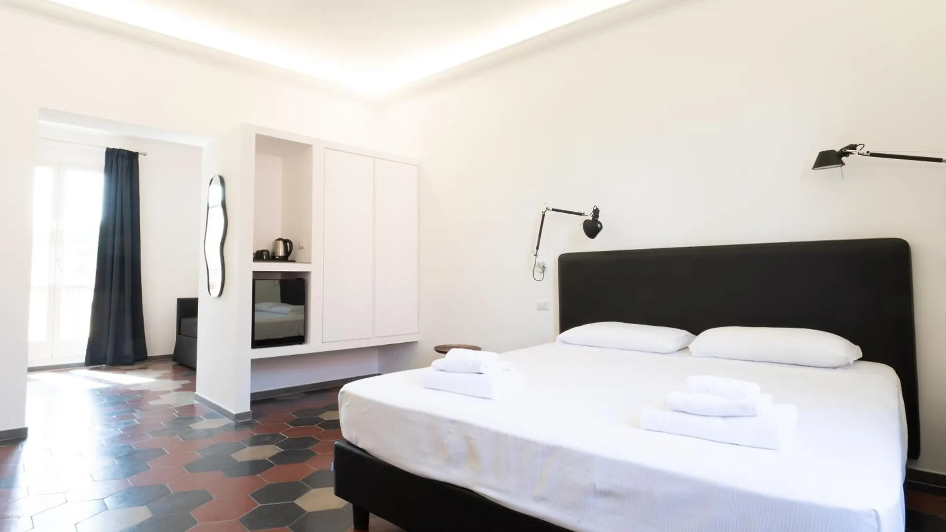 Inn Urbe Colosseo Rome 2*,